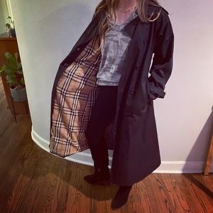 Burberry Trench Coat, Women's Size 4, Black